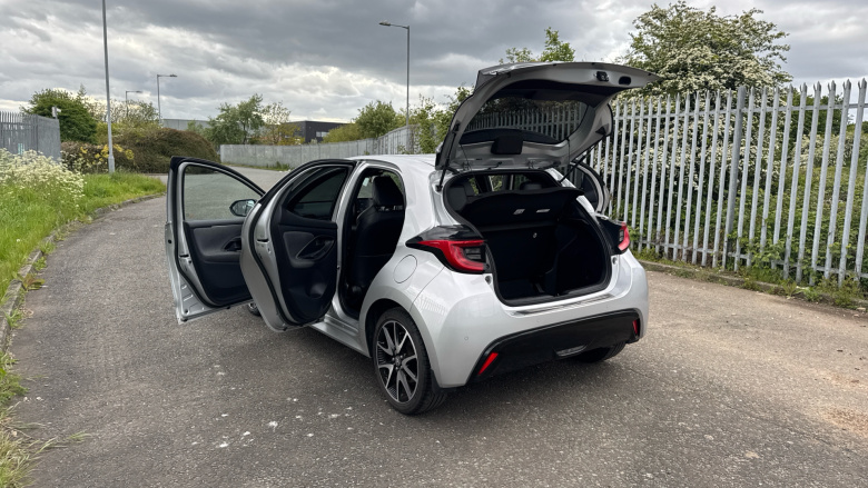 Toyota Yaris 1.5 Hybrid Dynamic 5dr CVT Hybrid Hatchback